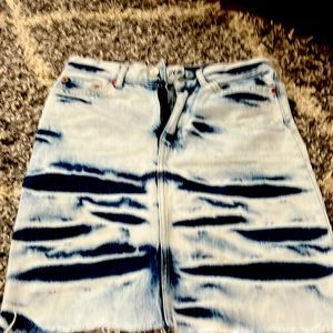Zara skirt small size